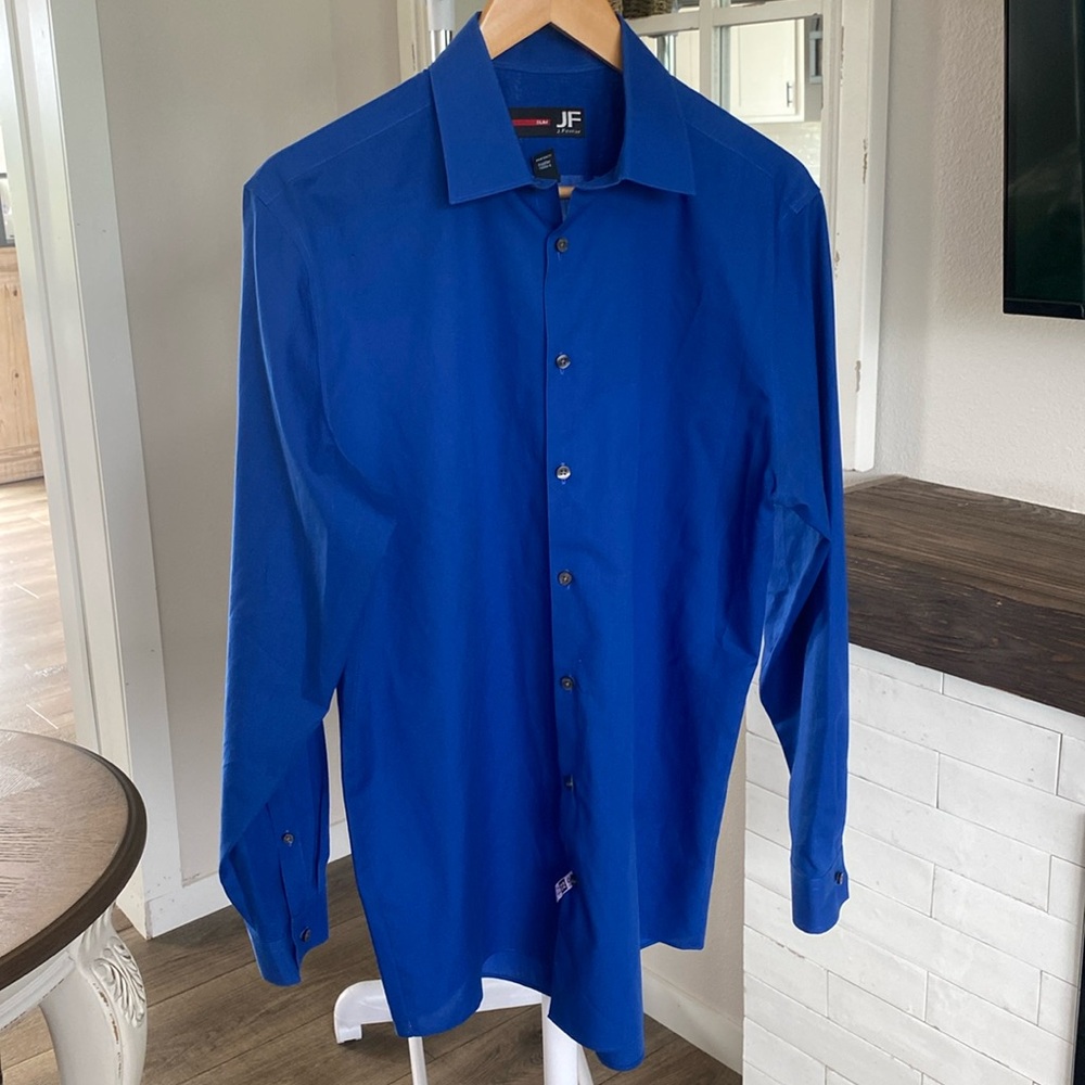 J. Ferrar Men’s button up dress shirt